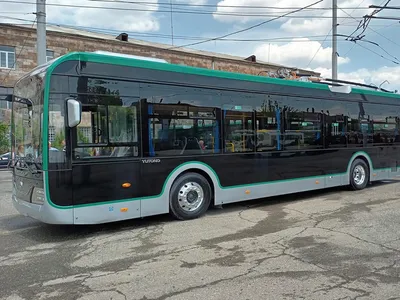 В Краснодаре вышли на линию новые троллейбусы с увеличенным запасом  автономного хода