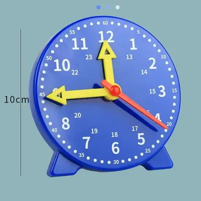 Большой циферблат часов на серо-голубом фоне ArtWall