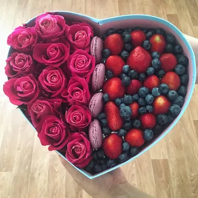 ✓ Букет \"Поцелуй любимой\" ◈ Купить он-лайн в интернет-магазине цветов  Цветариус ◈ Цена - 5 800 руб. ◈ (Артикул - сб101)