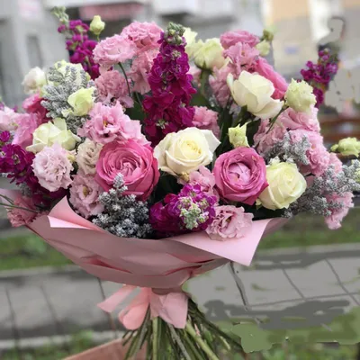 Цветы маме на 8 марта купить в Москве ✿ Доставка: 0 ₽ при заказе от 3 000 ₽  ✿ Букеты цветов от Venus in Fleurs