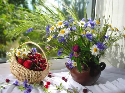 Кофе с цветами и добрым утром заметок Стоковое Фото - изображение  насчитывающей примечание, капучино: 210870264