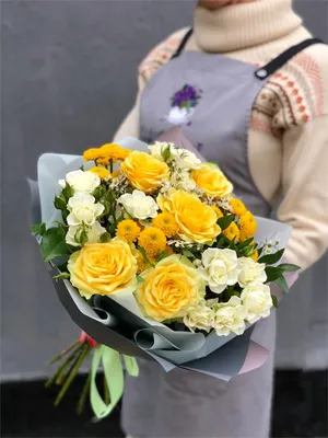 Букет желтого цвета в Москве 🌼 купить букет из желтых цветов онлайн с  доставкой | Флористическое кафе VioletFlowers 🌷