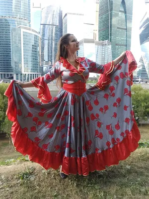 сборки Испания Andalusian платья Costumes цыганские Стоковое Фото -  изображение насчитывающей справедливо, способ: 20200688