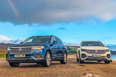UAE Road Test Review Of The New Volkswagen Touareg R...