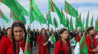 С Аркадагом и спецслужбами. Как Туркменистан планирует строить автономный  интернет