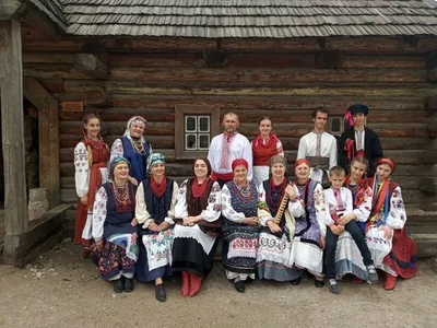 Національний одяг різних народів світу Магазин української вишиванки
