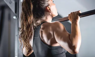 Лодочка - отличное упражнение для укрепления мышц спины и ягодиц, улучшения  осанки, если выполнять его правильно! ⠀ Что же мы часто… | Instagram