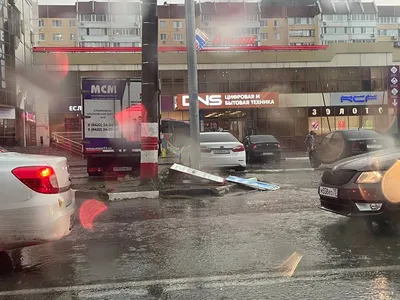 Ураган срывал крыши и гнул дорожные знаки в Караганде - Телеканал «Астана»