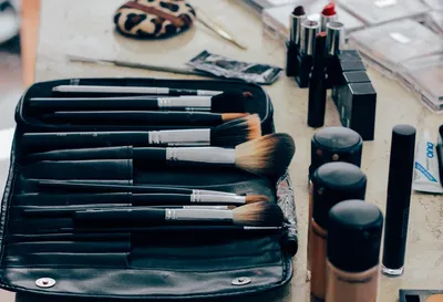 Уроки макияжа для начинающих: бесплатные видео для самостоятельного  обучения - Все Курсы Онлайн