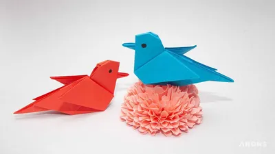 Детские Руки Делают Оригами Из Цветной Бумаги На Белом Фоне Урок Оригами —  стоковые фотографии и другие картинки Ребёнок - iStock