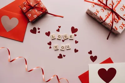 Валентинки-картинки ко Дню влюбленных 2021: любимому или любимой