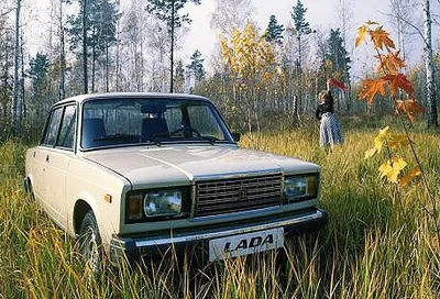 20 лет в гараже. ВАЗ-2107 без пробега выставили на продажу - Российская  газета
