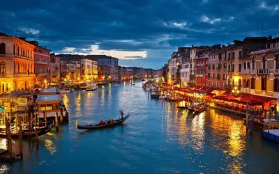 Обои для рабочего стола Венеция Италия Водный канал Дома город