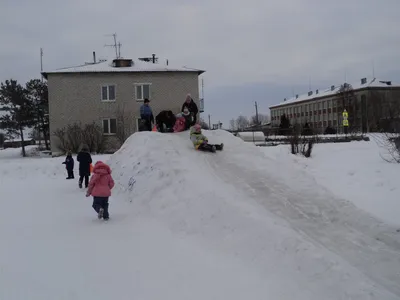 В выходные в Серпухове пройдут веселые зимние праздники! – Дворец спорта  «Надежда»