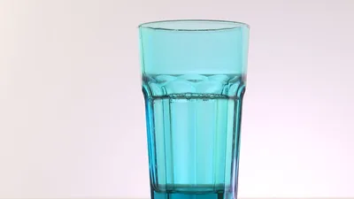 Что будет, если вы станете пить стакан тёплой воды каждый день — Ferra.ru