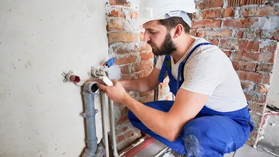 Как подготовить водопровод к зиме на даче и в доме: утепление, продувка,  слив | ivd.ru