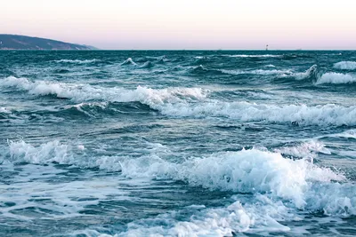 Морская волна у побережья морская пена Стоковое Изображение - изображение  насчитывающей побережье, шторм: 163148759