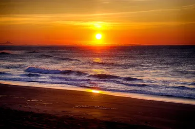 Восход солнца над морем :: Александр – Социальная сеть ФотоКто