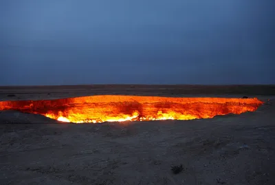 Президент Туркменистана поручил потушить газовый кратер «Врата ада» | Пикабу
