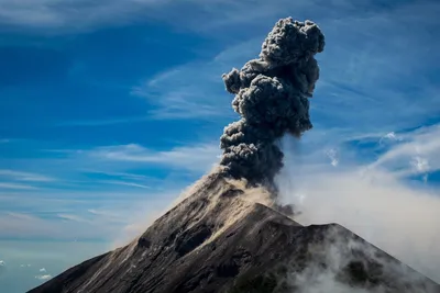 В Италии произошли извержения двух вулканов - РИА Новости, 19.05.2021