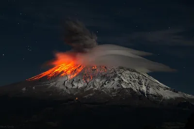 Извержение вулкана Шивелуч на Камчатке: не первое, но очень мощное. Фото -  BBC News Русская служба