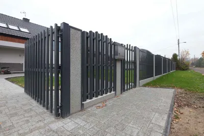 Забор из евроштакетника Металл Профиль