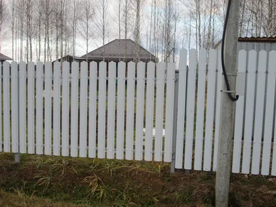 Забор из деревянного штакетника от компании \"Забор СТ\" | Недорогой монтаж  деревянного штакетника под ключ