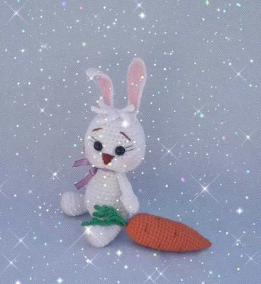 Зайчик с морковкой | Пикабу