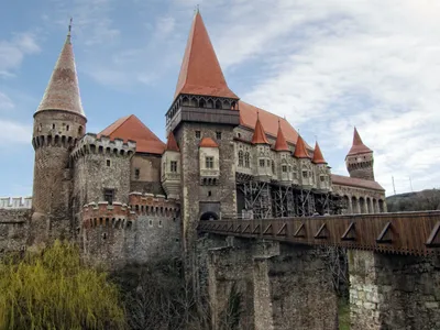 ТОП-5 самых удивительных замков Европы - 24 Канал