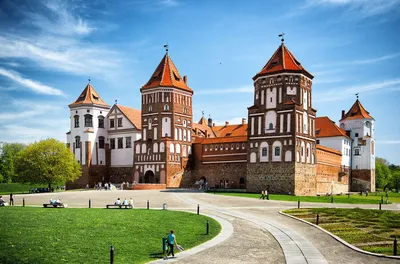 Невицкий замок в Ужгороде - древнейший замок Закарпатья, которому нет  аналогов в Европе
