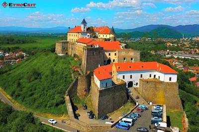 Невицкий замок в Ужгороде - древнейший замок Закарпатья, которому нет  аналогов в Европе