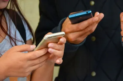 Запрет телефонов на уроках — эксперты оценили инициативу депутатов Госдумы