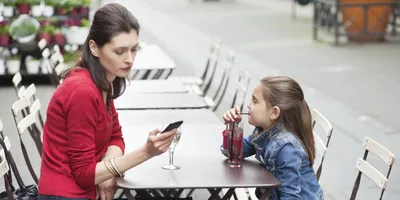 У ребенка зависимость от телефона. Что делать? | Психологическая Служба  Киров | Дзен