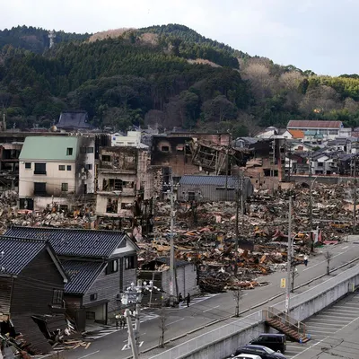 Япония после землетрясения: цунами нет, АЭС работают - YouTube