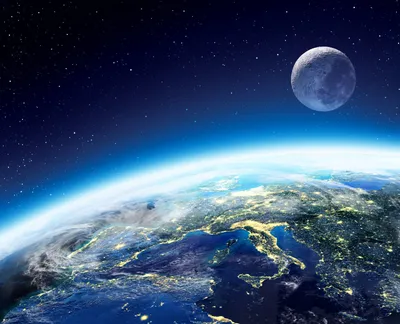 Все еще не верите, что Земля круглая? Посмотрите на снимки Роскосмоса,  сделанные одновременно с трех ракурсов | Sobaka.ru