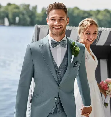 Образ жениха на свадьбу в 2024 году — свадебные наряды с пиджаком и без  него, с цветком, в джинсах, жилетке