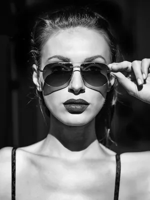 Девушка в солнечных очках Burberry» — мастер-класс по книге «Акварель в  fashion-иллюстрации» - Блог издательства «Манн, Иванов и Фербер»