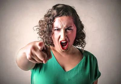 На грани срыва: почему женщинам не прощают гнев | Forbes Woman