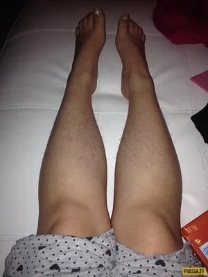 Женские ноги стоковое фото. изображение насчитывающей девушка - 35237080