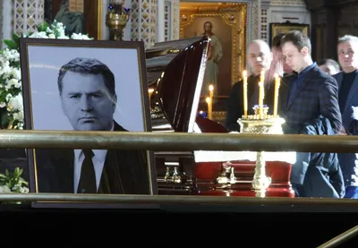 Феномен Жириновского: Ушел из жизни выдающийся российский политик -  Российская газета