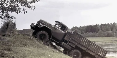 Купить Армейский грузовой автомобиль ЗиЛ-131 - в Украине