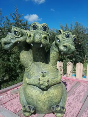 Садовая фигура из сказки Змей Горыныч 62 см.