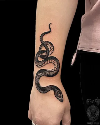 Тату змея на руке: значение и символика - tattopic.ru