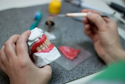 Профессия зубного техника:настоящее и будущее