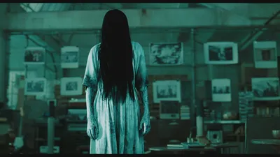 Самара из фильма ужасов «Звонок» напугала посетителей магазина электроники