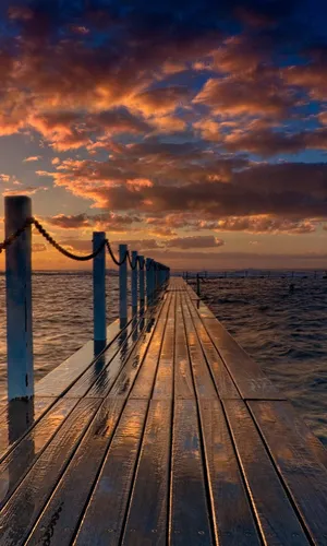 Пейзаж Обои на телефон деревянный док, ведущий к океану во время заката