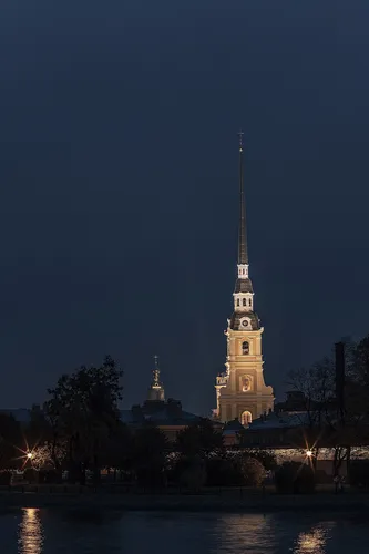 Санкт Петербург Обои на телефон высокое здание с остроконечной башней ночью