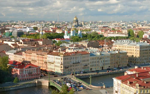 Санкт Петербург Обои на телефон город с протекающей через него рекой