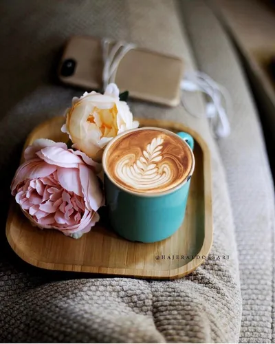 Кофе Обои на телефон чашка кофе с цветком на боку