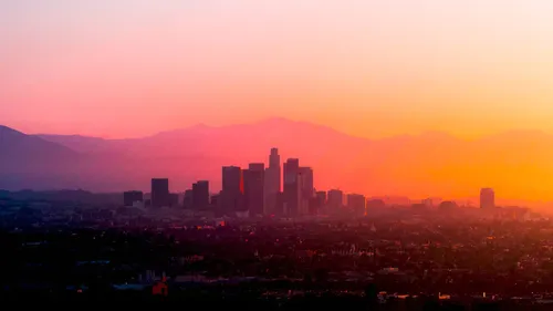 Лос Анджелес Обои на телефон город с горой на заднем плане